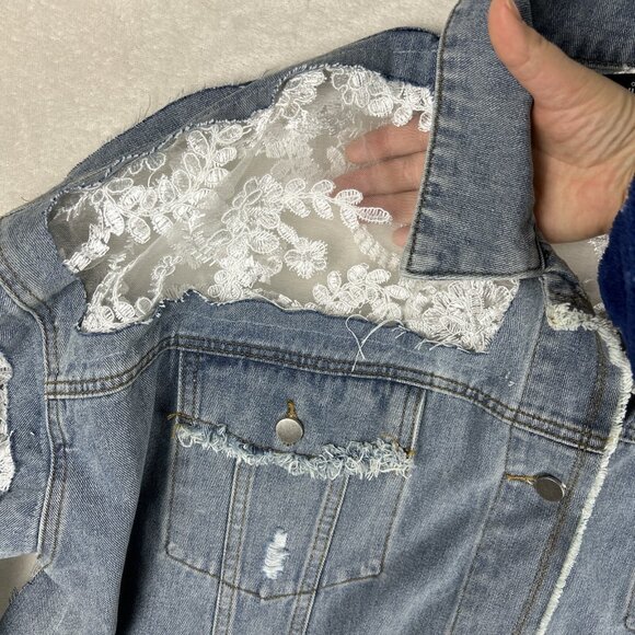 Davi & Dani Embroidery Lace Distressed Womens Denim Jacket Size 1X - Picture 3 of 8